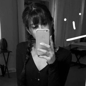 Meet your Posher, Alexandra